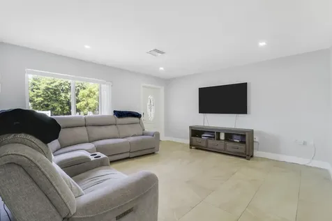2488 Pineway Drive West Palm Beach FL 33415