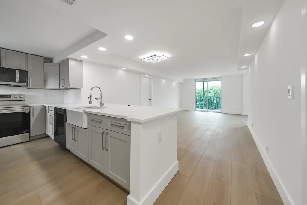 5301 NW 2nd Avenue Boca Raton FL 33487