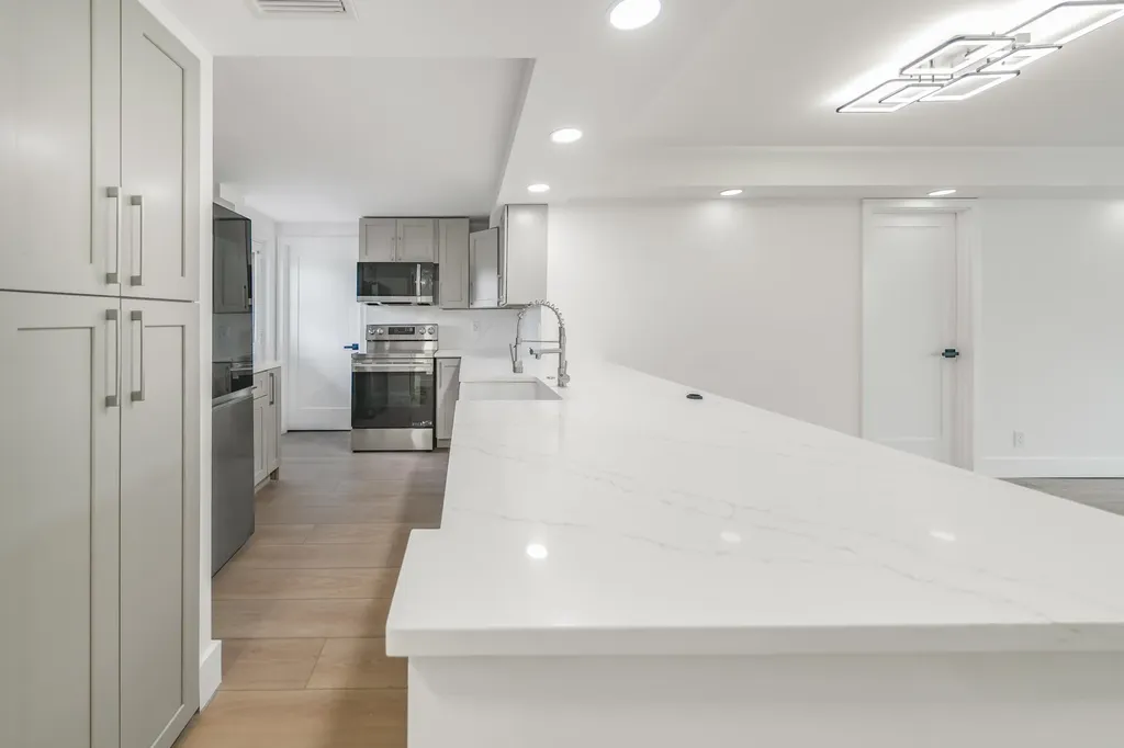 5301 NW 2nd Avenue Boca Raton FL 33487