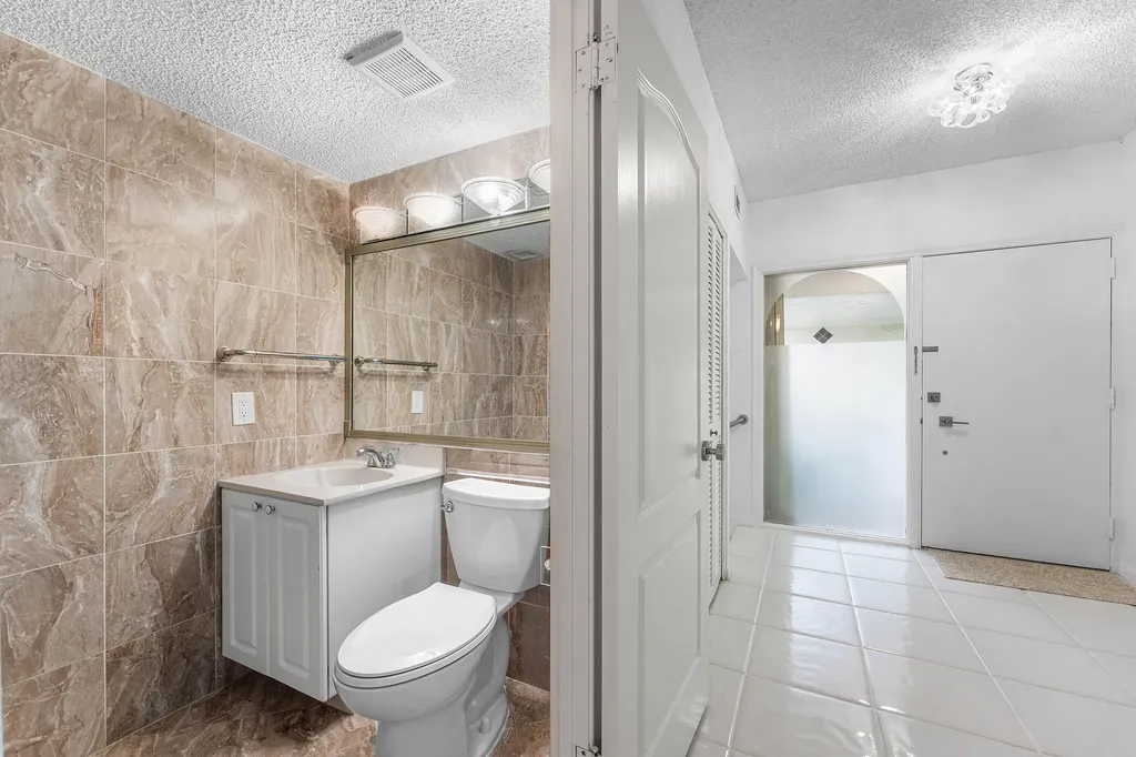 3908 S Ocean Boulevard Highland Beach FL 33487