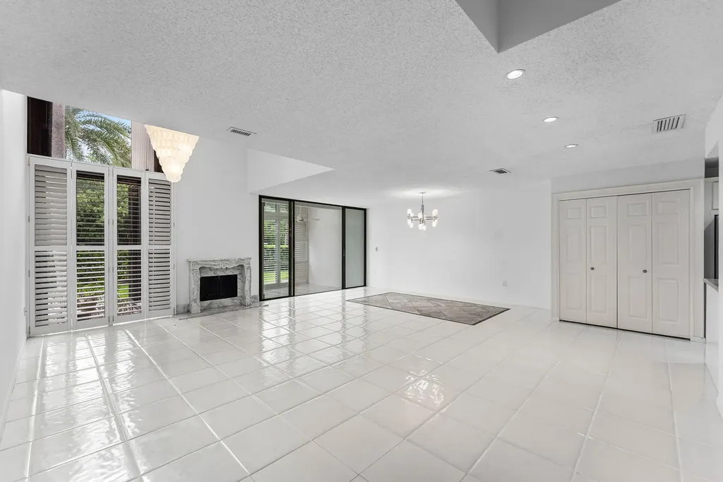3908 S Ocean Boulevard Highland Beach FL 33487