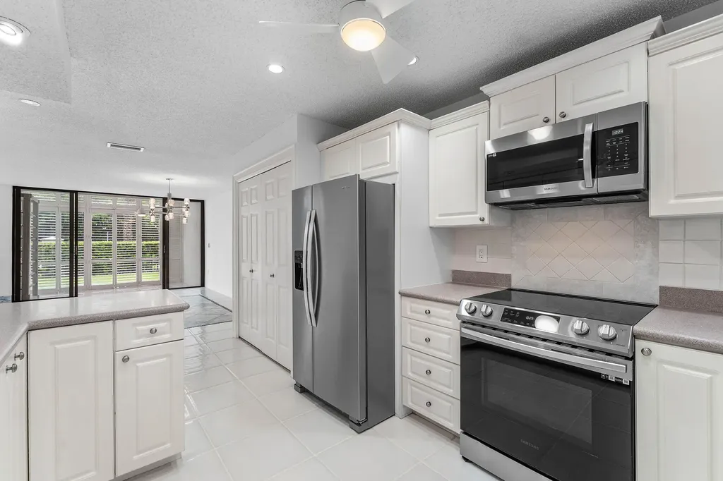 3908 S Ocean Boulevard Highland Beach FL 33487
