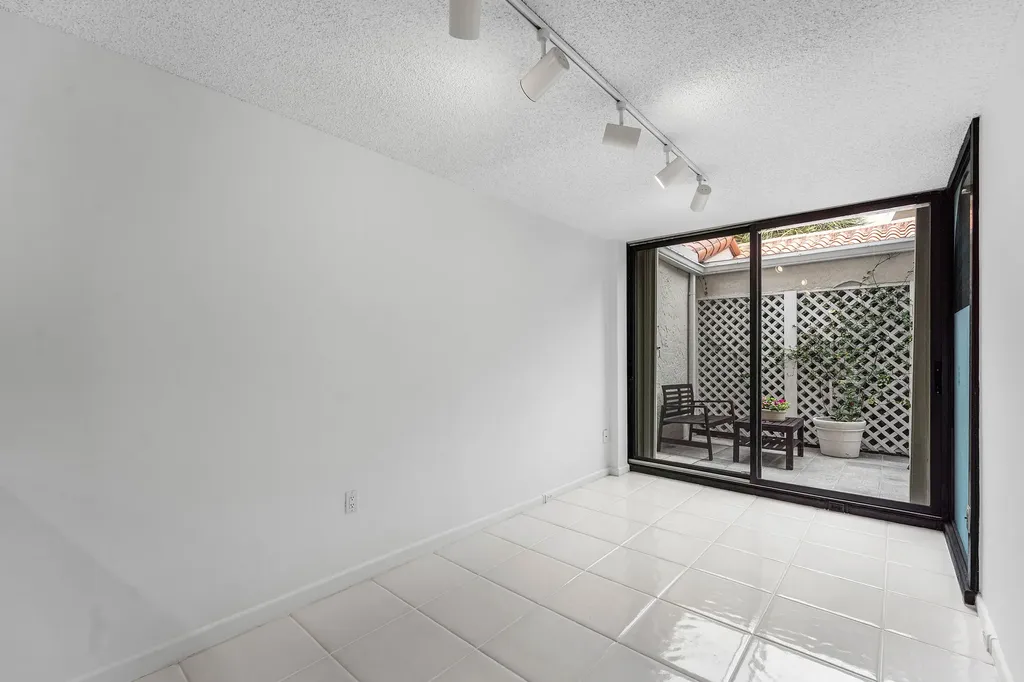 3908 S Ocean Boulevard Highland Beach FL 33487