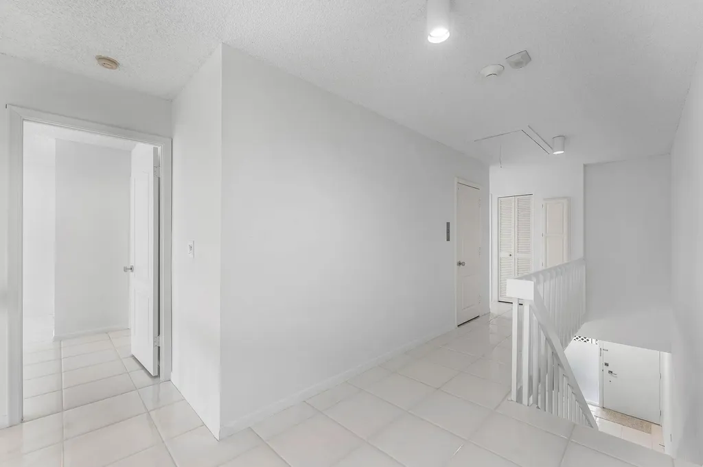 3908 S Ocean Boulevard Highland Beach FL 33487