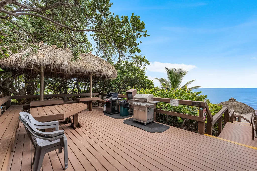 3908 S Ocean Boulevard Highland Beach FL 33487
