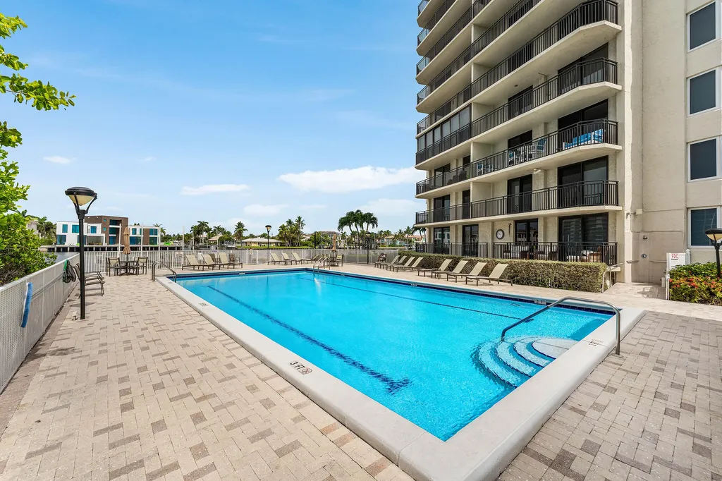3908 S Ocean Boulevard Highland Beach FL 33487