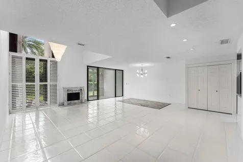 3908 S Ocean Boulevard Highland Beach FL 33487