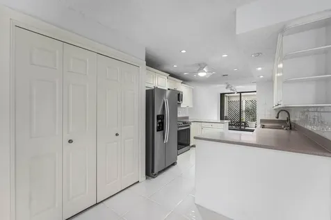 3908 S Ocean Boulevard Highland Beach FL 33487