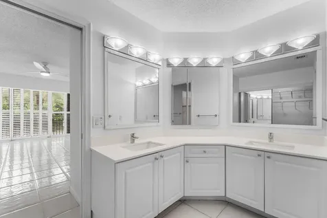 3908 S Ocean Boulevard Highland Beach FL 33487