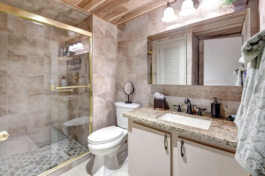 21214 Lago Circle Boca Raton FL 33433