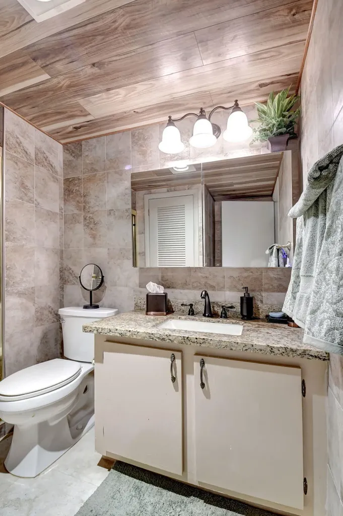 21214 Lago Circle Boca Raton FL 33433