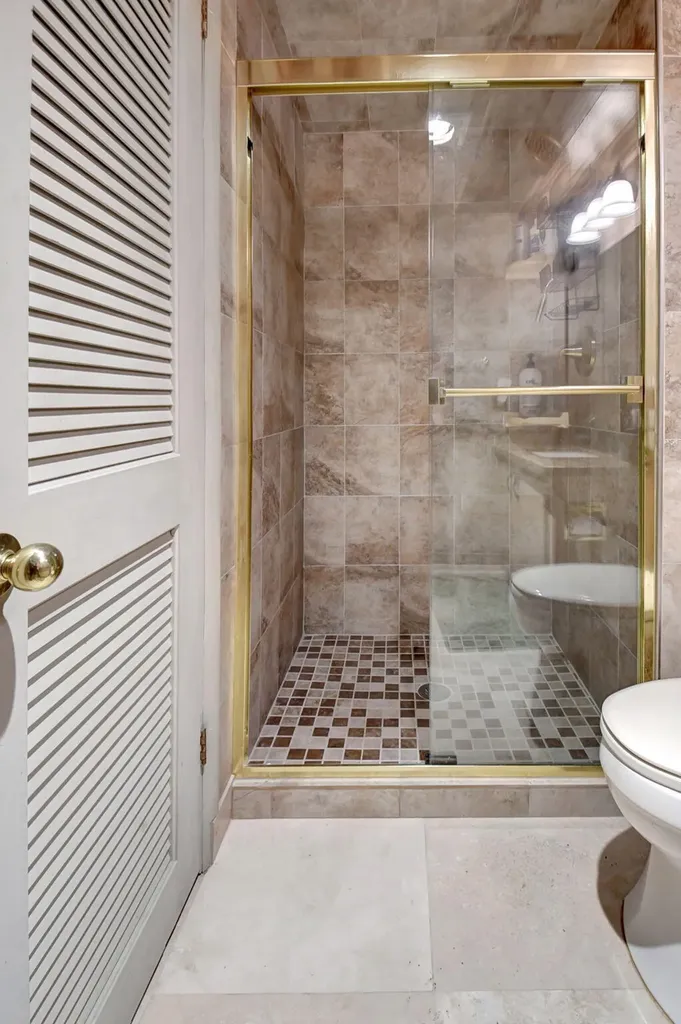 21214 Lago Circle Boca Raton FL 33433