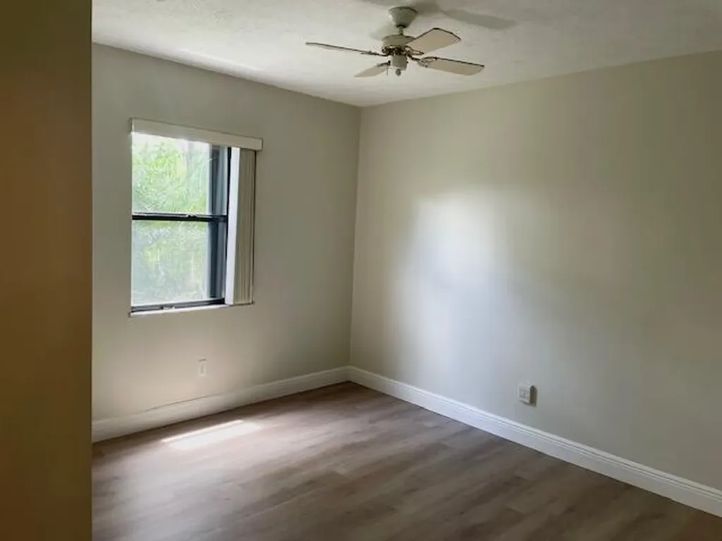 618 SE Streamlet Avenue Port St Lucie FL 34983