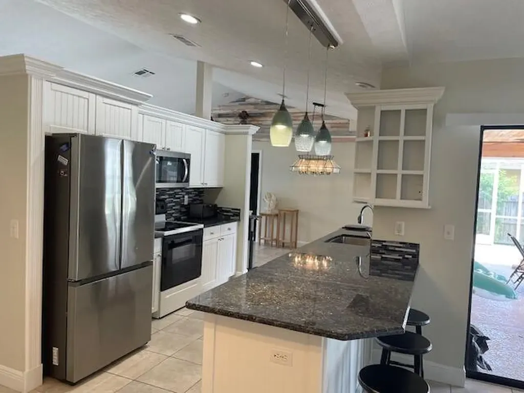 618 SE Streamlet Avenue Port St Lucie FL 34983