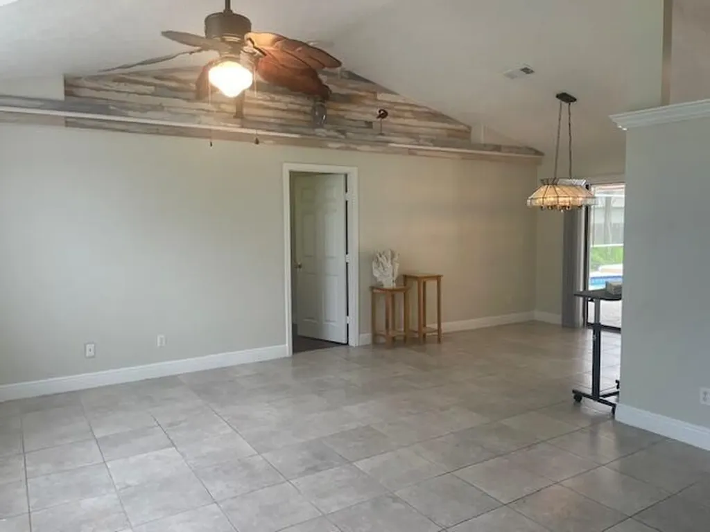 618 SE Streamlet Avenue Port St Lucie FL 34983