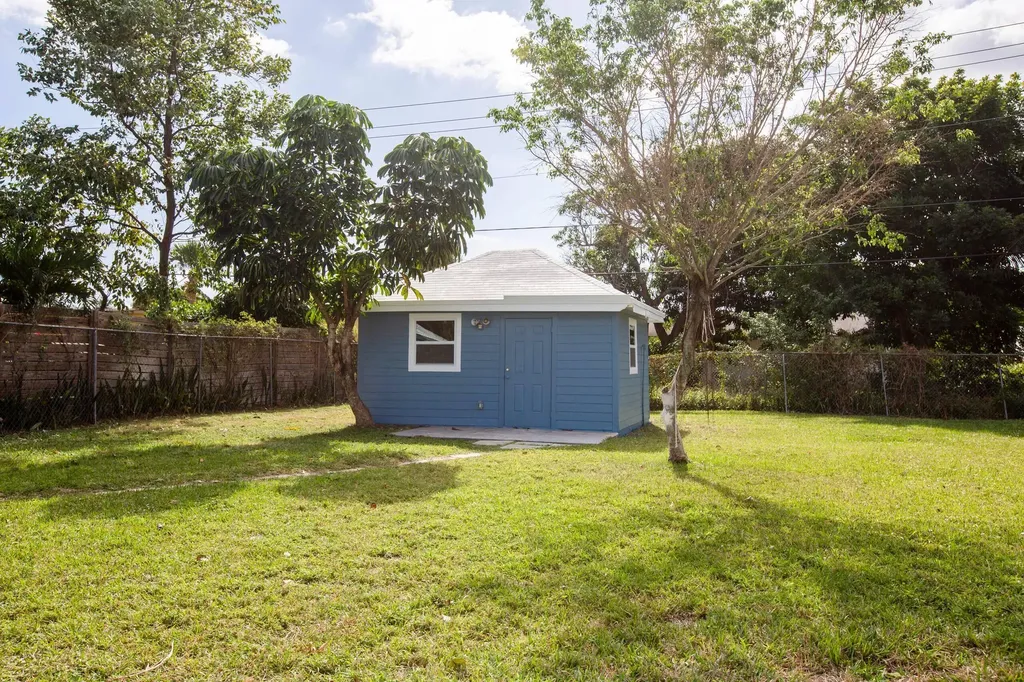 110 SW 6th Street Delray Beach FL 33444