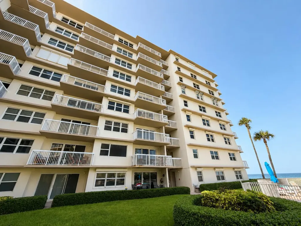 1069 Hillsboro Mile Hillsboro Beach FL 33062