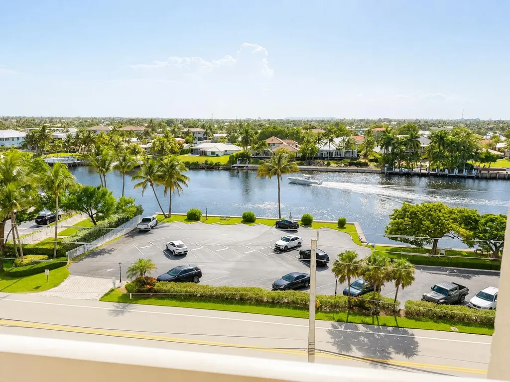 1069 Hillsboro Mile Hillsboro Beach FL 33062