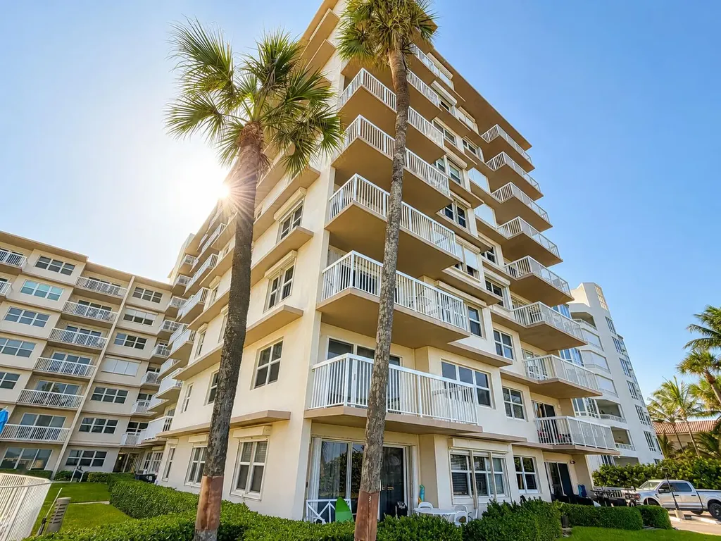 1069 Hillsboro Mile Hillsboro Beach FL 33062