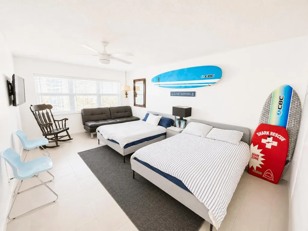 1069 Hillsboro Mile Hillsboro Beach FL 33062