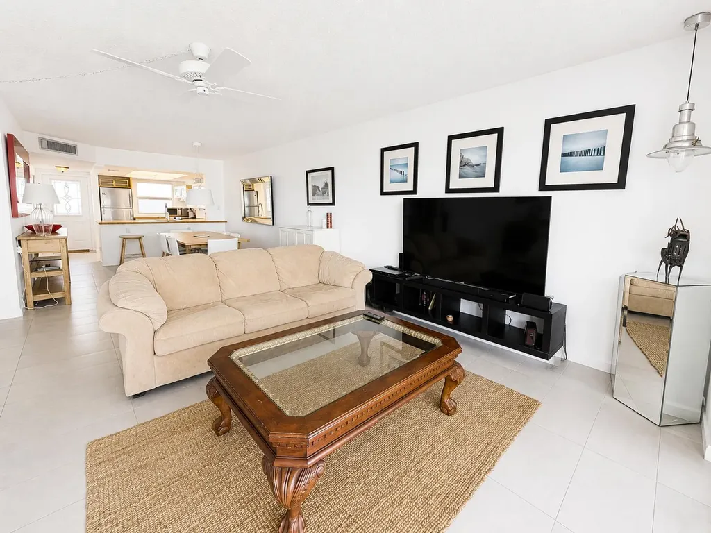 1069 Hillsboro Mile Hillsboro Beach FL 33062