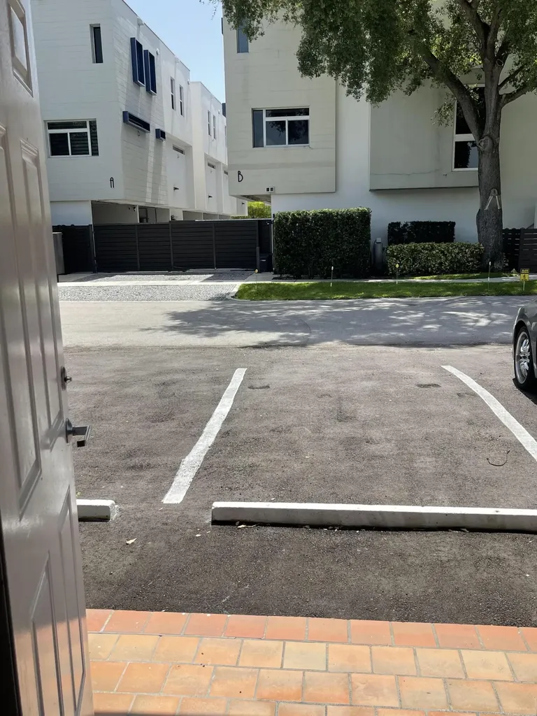824 NE 4th Street Fort Lauderdale FL 33301