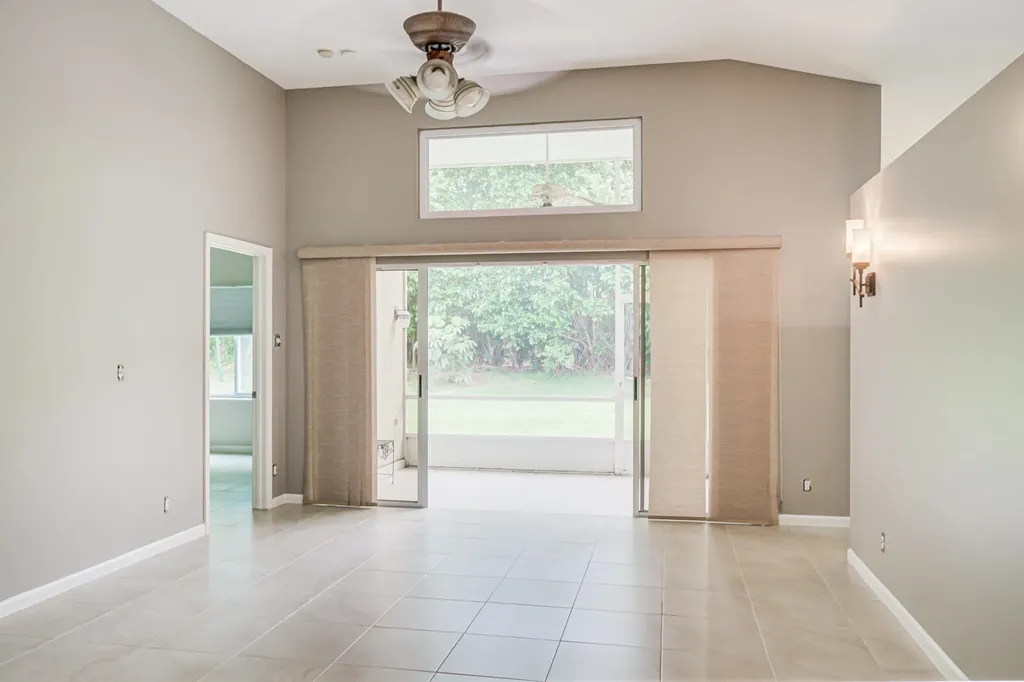 7774 Stirling Bridge Boulevard S Delray Beach FL 33446