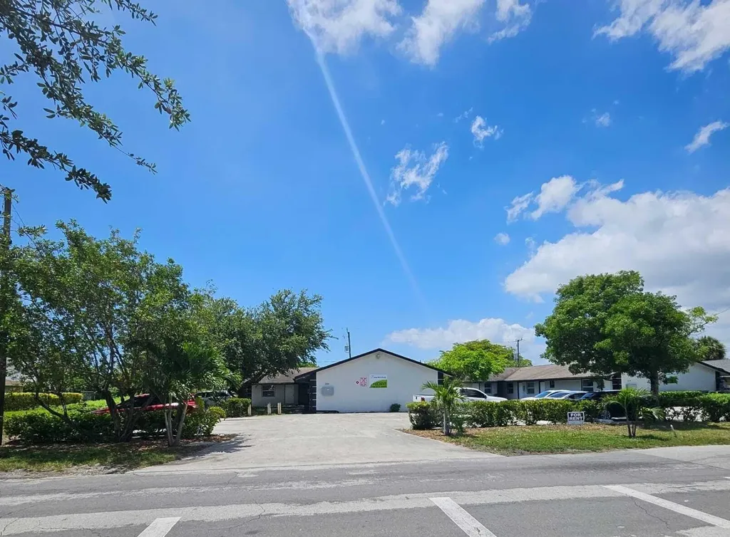200 NW 14th Street Pompano Beach FL 33060