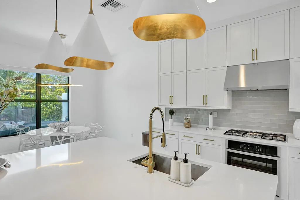 17523 Rainstream Boca Raton FL 33496