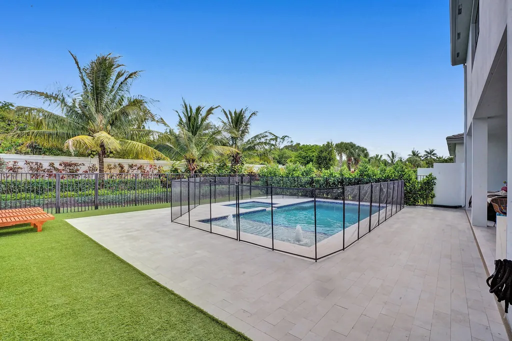 17523 Rainstream Boca Raton FL 33496