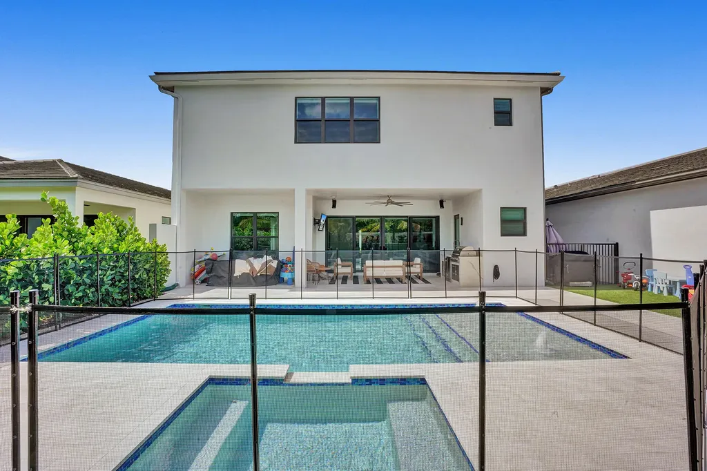 17523 Rainstream Boca Raton FL 33496
