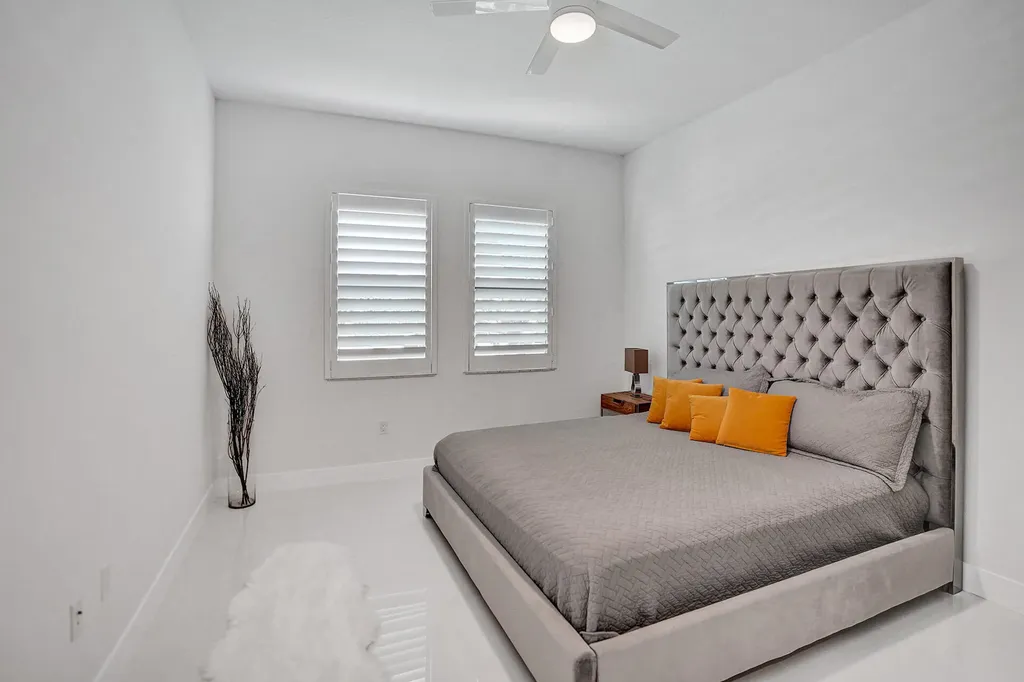 17523 Rainstream Boca Raton FL 33496