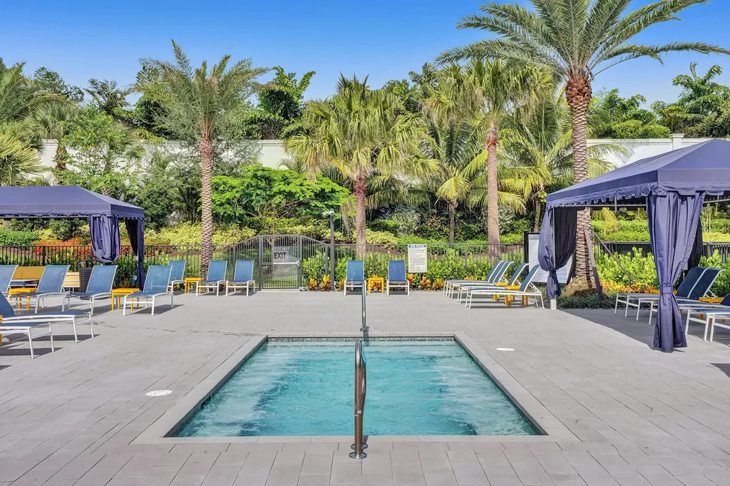 17523 Rainstream Boca Raton FL 33496