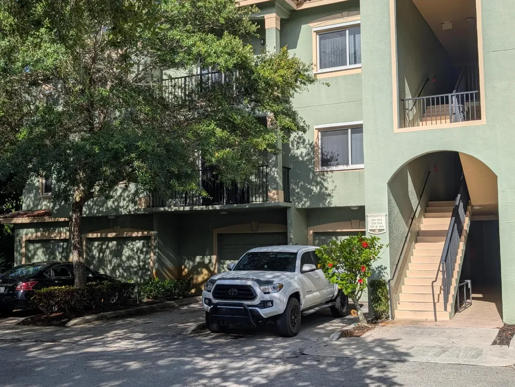 350 Crestwood Circle Royal Palm Beach FL 33411