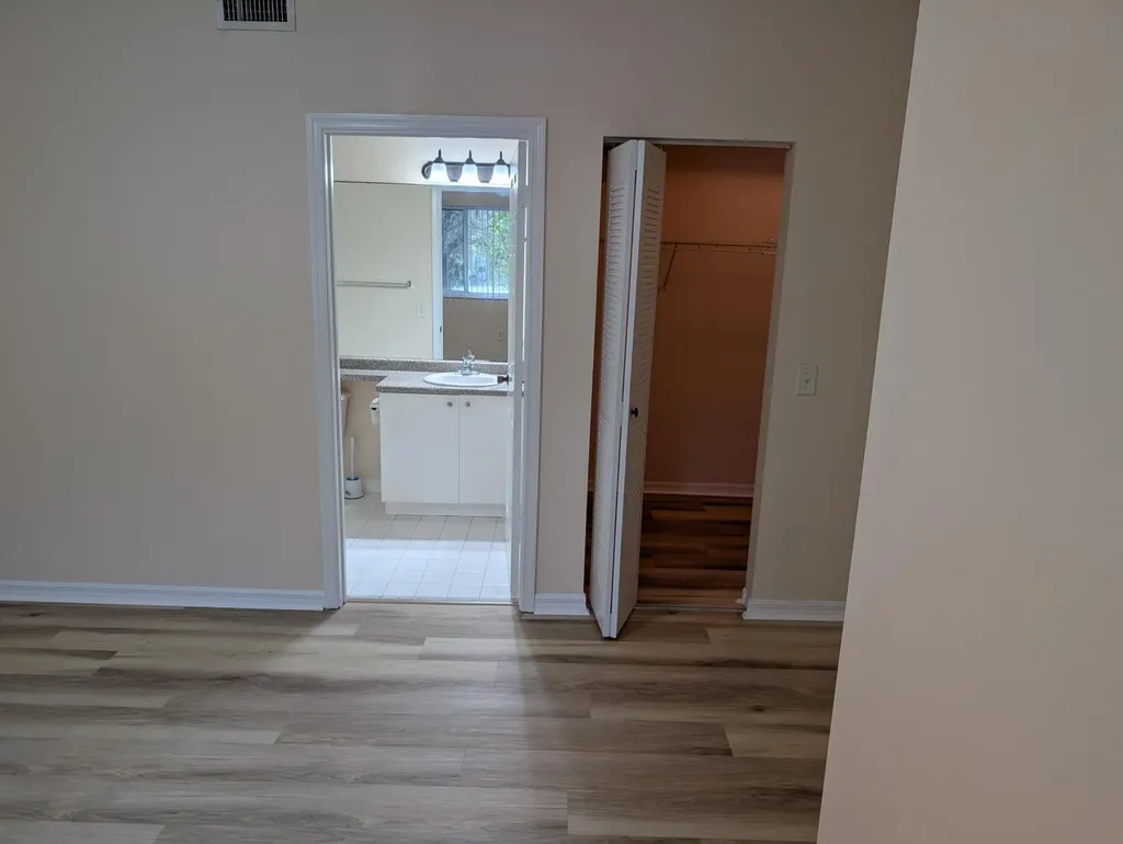 350 Crestwood Circle Royal Palm Beach FL 33411