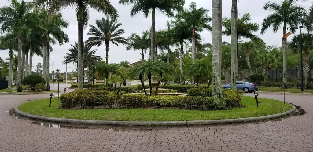 350 Crestwood Circle Royal Palm Beach FL 33411