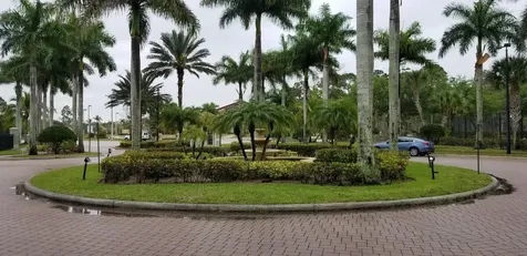 350 Crestwood Circle Royal Palm Beach FL 33411