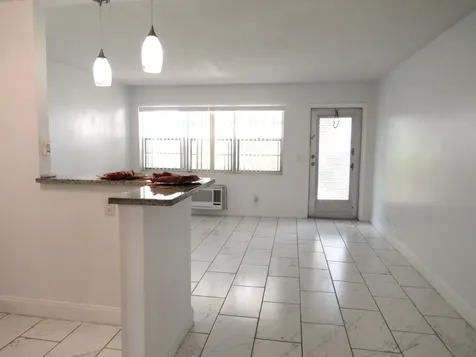 76 Cambridge D West Palm Beach FL 33417