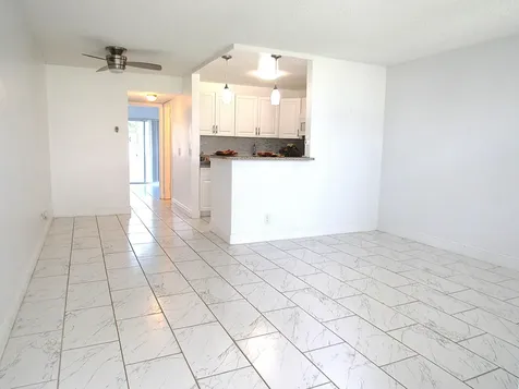 76 Cambridge D West Palm Beach FL 33417