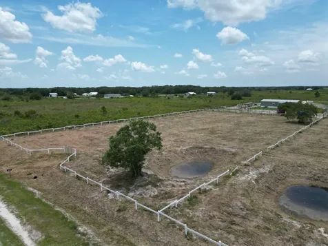 20224 NW 250th Street Okeechobee FL 34972
