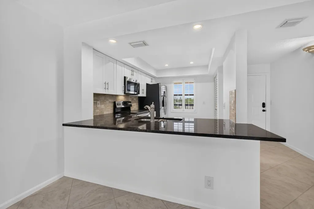 313 Lake Circle North Palm Beach FL 33408