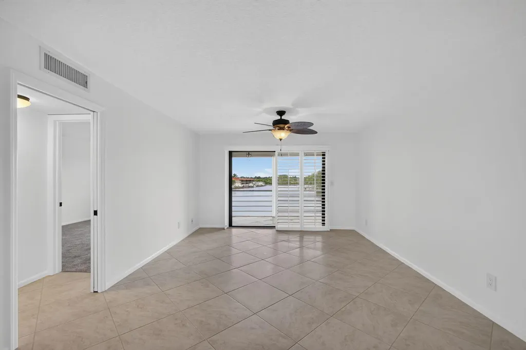 313 Lake Circle North Palm Beach FL 33408