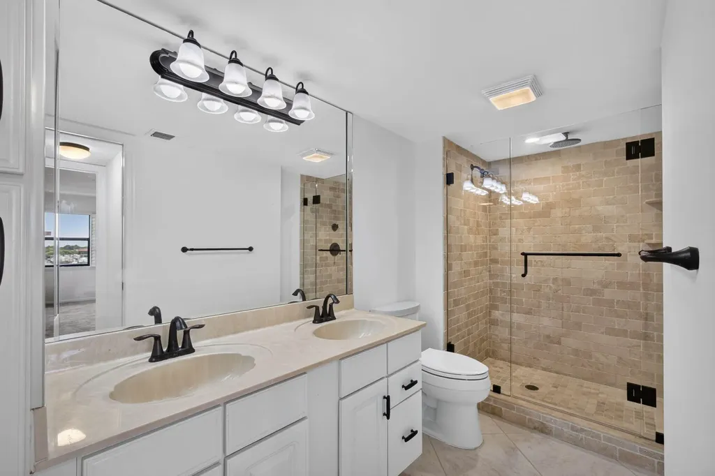 313 Lake Circle North Palm Beach FL 33408