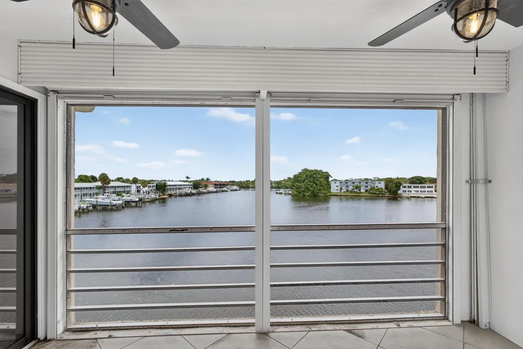 313 Lake Circle North Palm Beach FL 33408