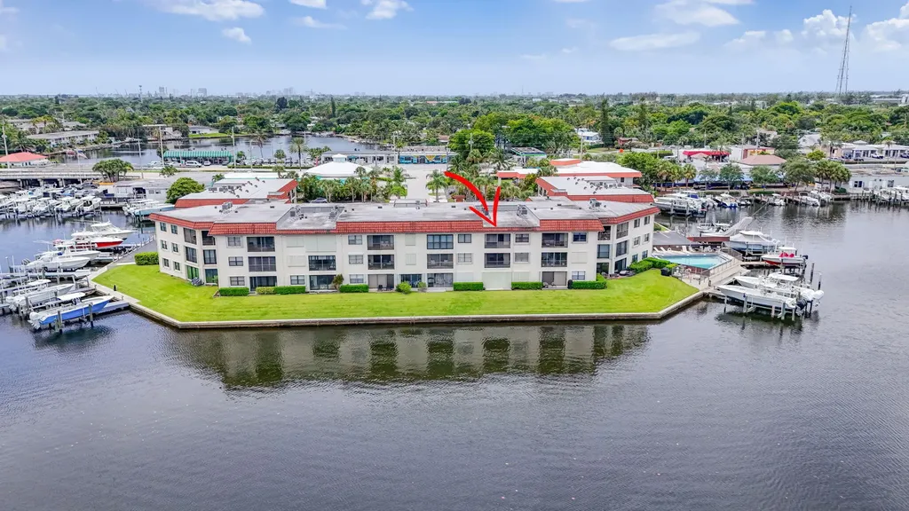 313 Lake Circle North Palm Beach FL 33408
