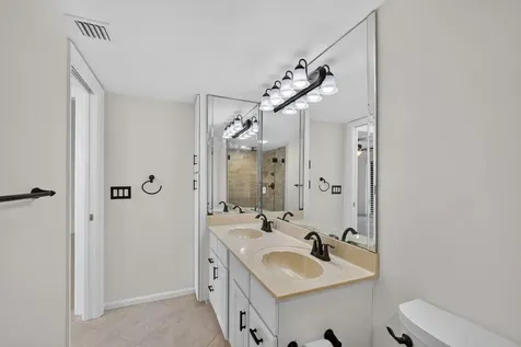 313 Lake Circle North Palm Beach FL 33408