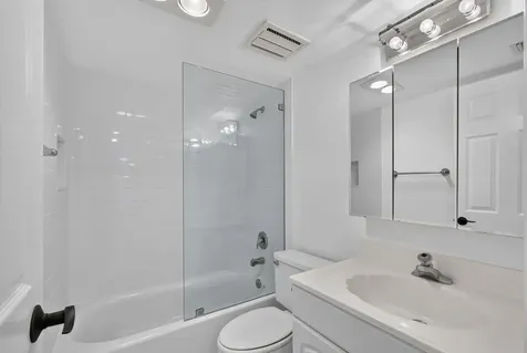 313 Lake Circle North Palm Beach FL 33408