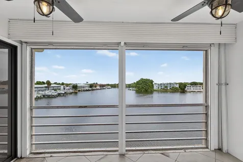313 Lake Circle North Palm Beach FL 33408