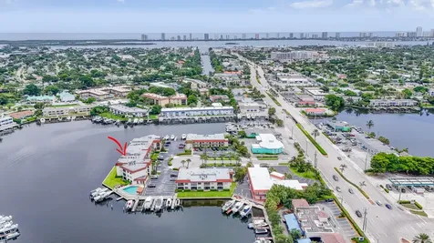 313 Lake Circle North Palm Beach FL 33408