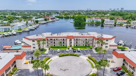 313 Lake Circle North Palm Beach FL 33408